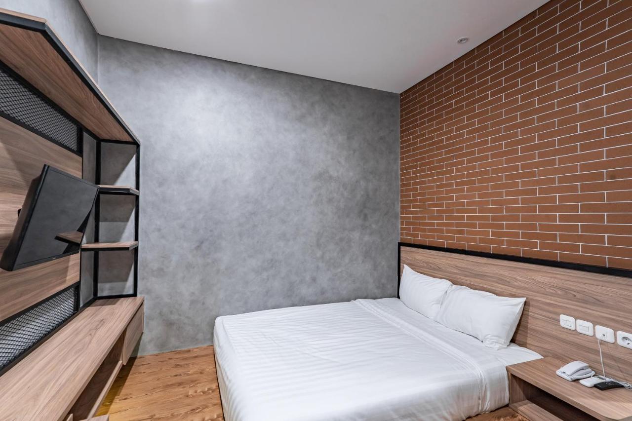 Loa Living Solo Baru Hotel Grogol Ngoại thất bức ảnh